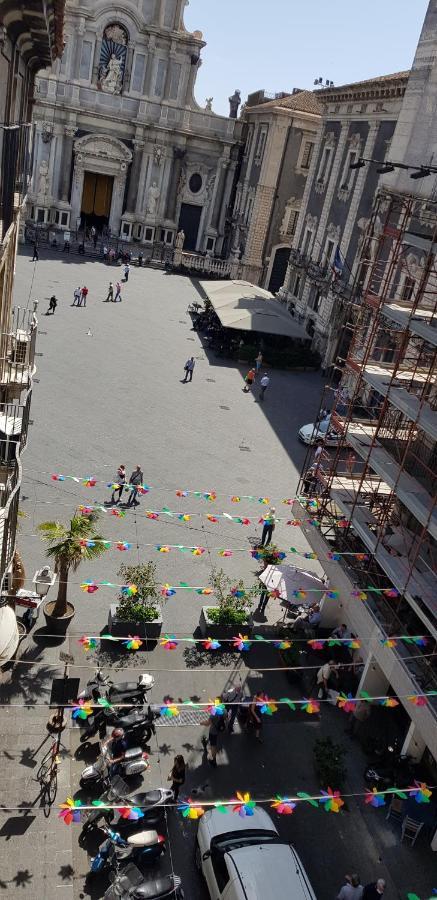 Tre Stelle Al Duomo Acomodação com café da manhã Catânia Exterior foto